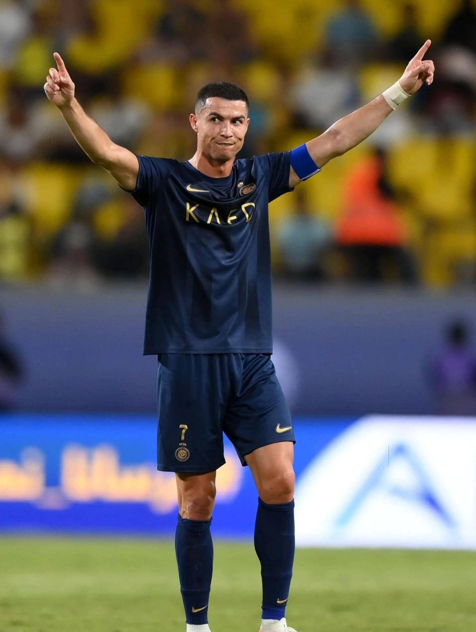 马修斯·茹萨：从克鲁塞罗悍将到海港中流砥柱（马修斯·茹萨：从克鲁塞罗铁卫到海港定海神针）