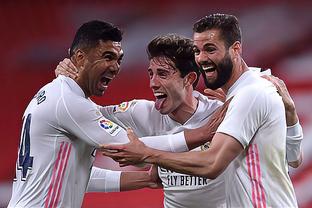 詹姆斯高效29分末节收割比赛，湖人险胜76人迎关键胜利（詹姆斯29分末节接管，湖人险胜76人拿下关键一胜）