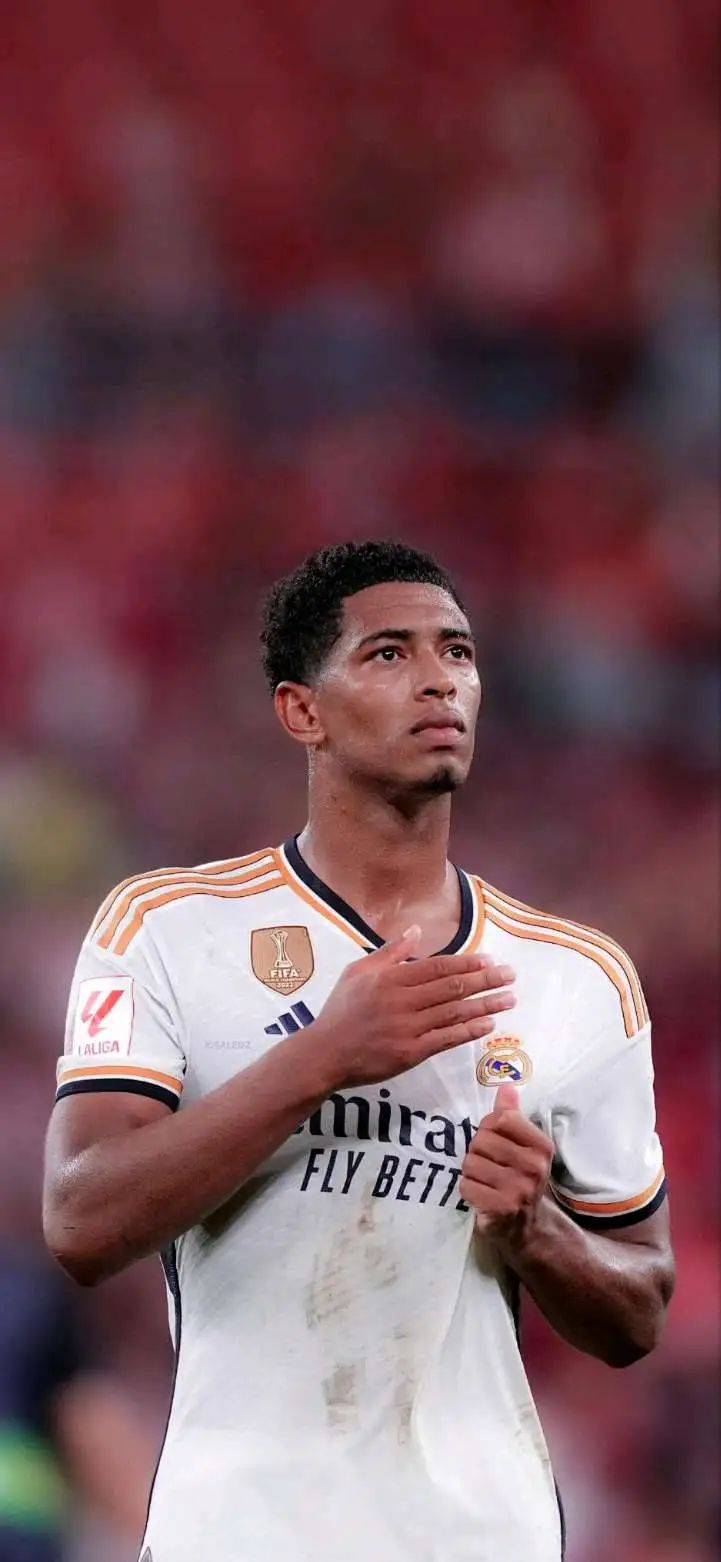 利物浦年轻中场莫顿：里昂中场引援的主要目标（里昂锁定利物浦新星莫顿，列为中场引援头号目标）