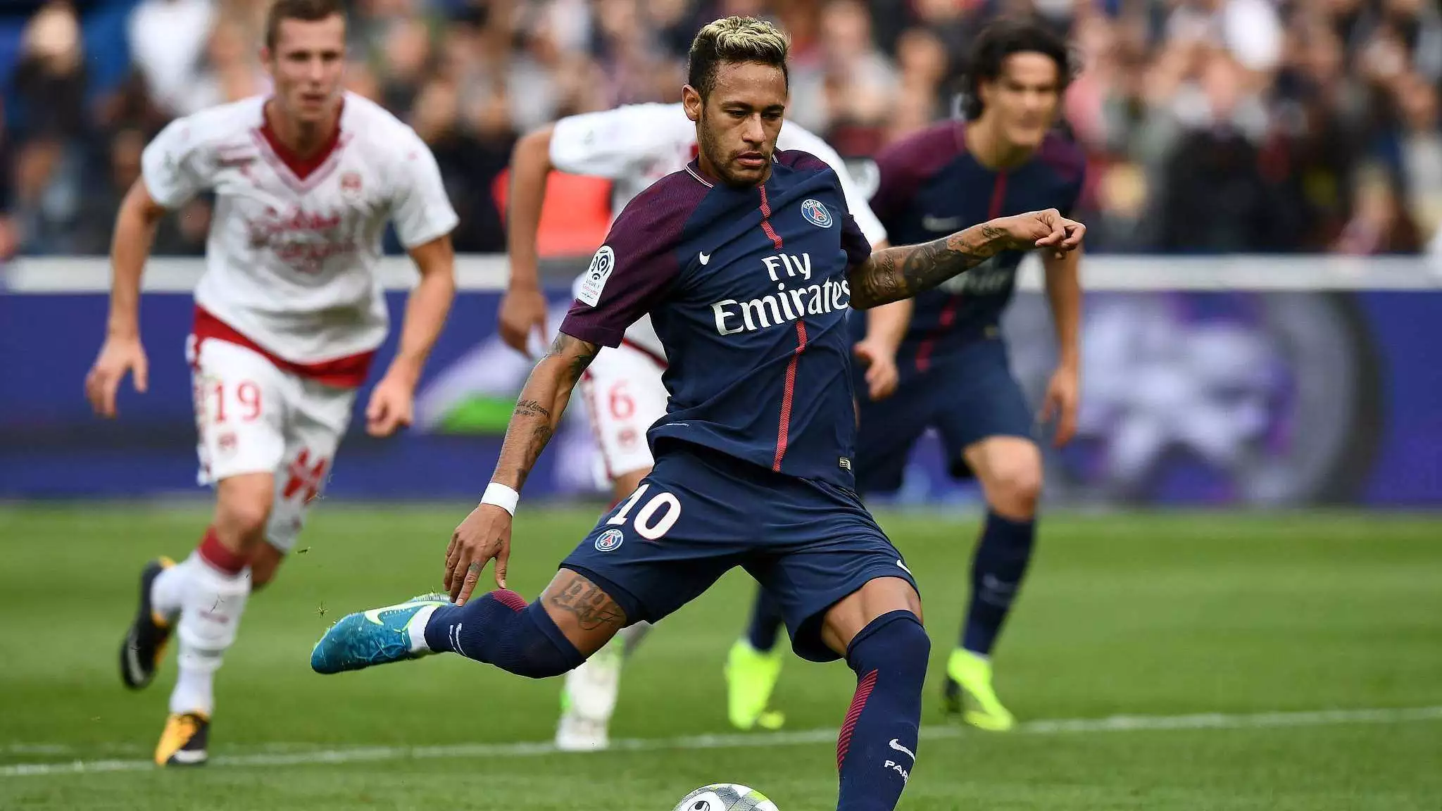 海纳谈于帕续约：以他目前表现，不奇怪其他俱乐部对他有兴趣（海纳谈于帕续约：以其当前表现，获其他俱乐部青睐并不意外）