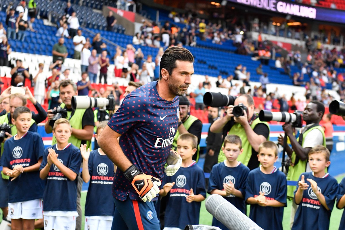 国乒的二王一马时代，王励勤与马琳的精彩对决瞬间，看得真是太过瘾了！（国乒二王一马巅峰期：王励勤与马琳的高能名场面，真叫人看得过瘾！）