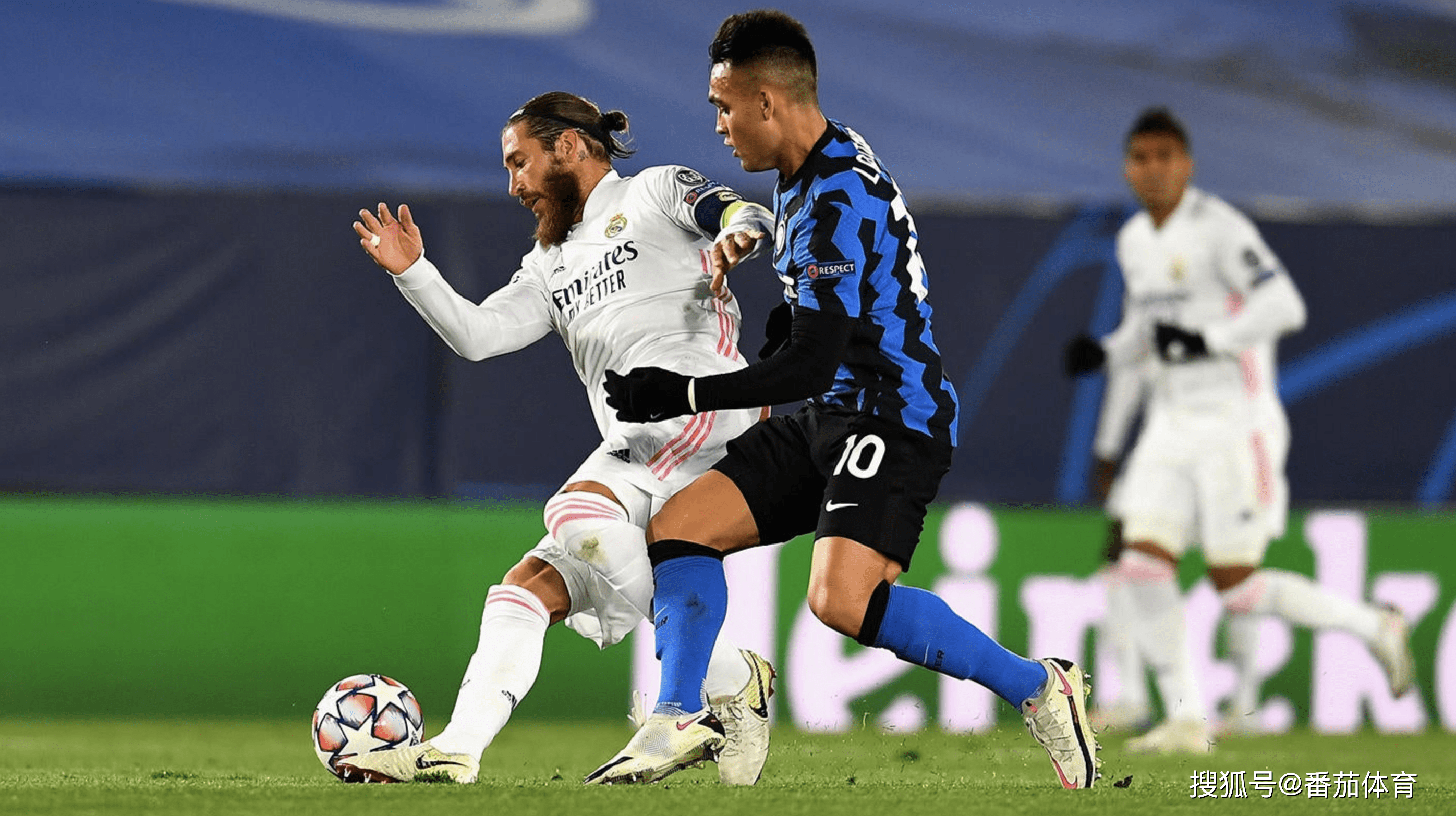 喀麦隆体育部长与足协主席埃托奥决裂，前者指责后者操纵选举（喀麦隆体育部长与足协主席埃托奥关系破裂，部长指控其操纵选举）